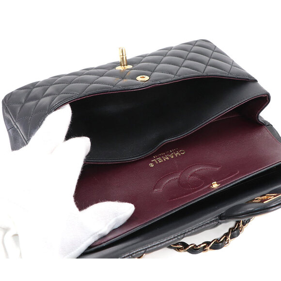 CHANEL Matelasse 25 Chain Shoulder Handbag in Black Lambskin with Gold Hardwa... - Picture 9 of 10